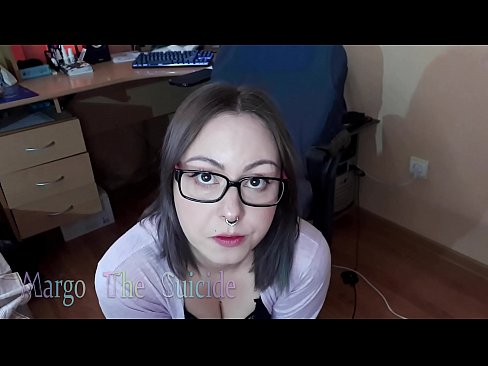 ❤️ Sexy Girl mit Brille saugt Dildo tief vor der Kamera ❌ Just porn bei uns ❌❤